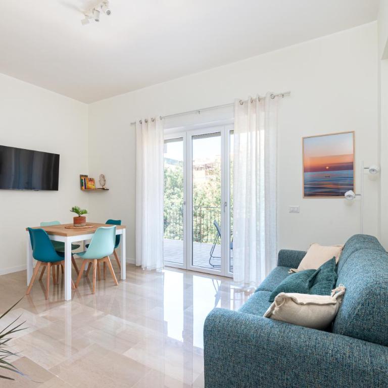MediterraneaHouse Train Close By - Appartamento con 1 Camera da Letto - 1