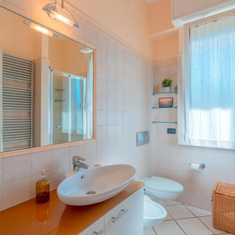 Splendido trilocale vista mare Albenga - Appartamento con 2 Camere da Letto - 17