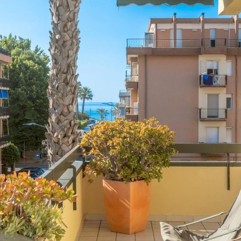 Splendido trilocale vista mare Albenga - Appartamento con 2 Camere da Letto - 7