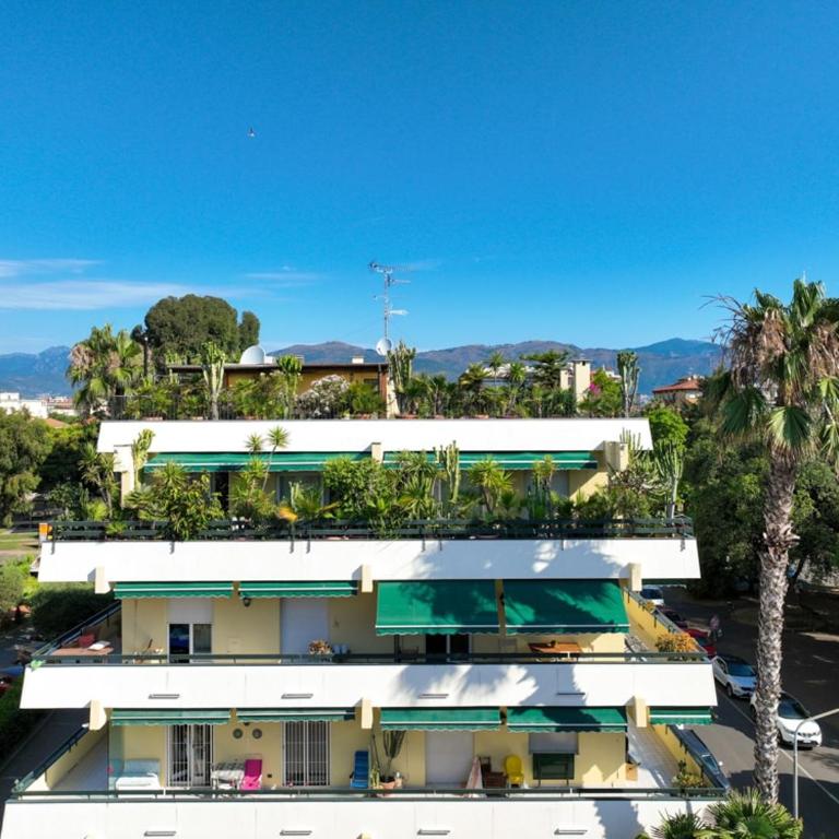 Splendido trilocale vista mare Albenga - Appartamento con 2 Camere da Letto - 29