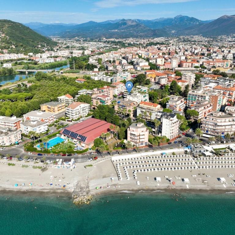 Splendido trilocale vista mare Albenga - Appartamento con 2 Camere da Letto - 31