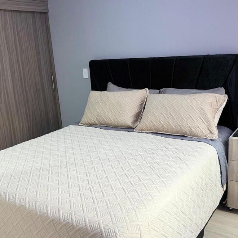 New Modern Apartment - Airport - Two-Bedroom Apartment - 12