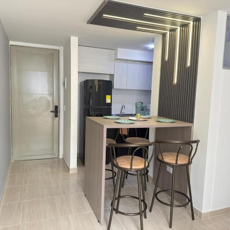 New Modern Apartment - Airport - Two-Bedroom Apartment - 22