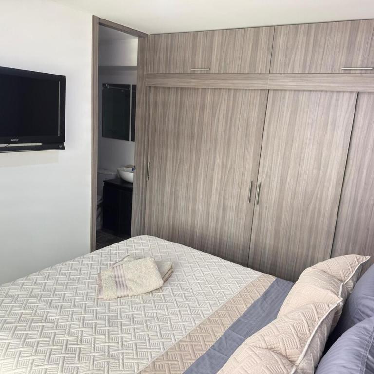 New Modern Apartment - Airport - Two-Bedroom Apartment - 26