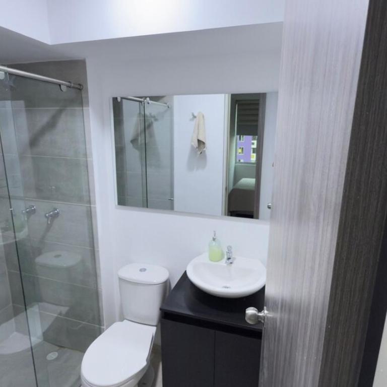 New Modern Apartment - Airport - Two-Bedroom Apartment - 27