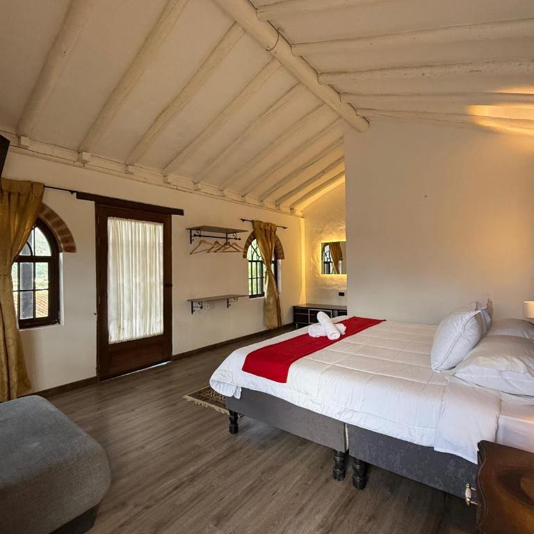 Hotel Montelux - Deluxe Suite - 8