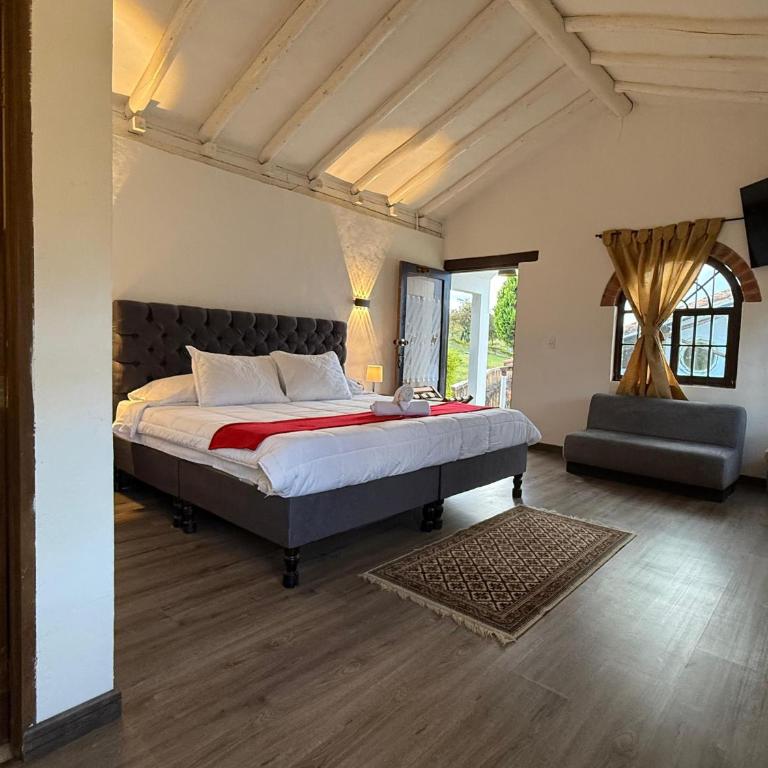 Hotel Montelux - Deluxe Suite - 7