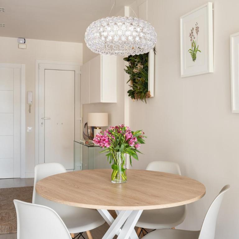 Chic Aparment Barcelona near Plaza España - Two-Bedroom Apartment - 17