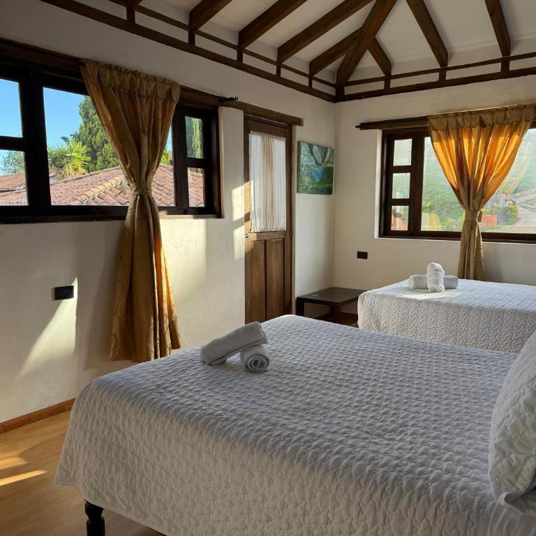 Hotel Montelux - Deluxe Twin Room - 4