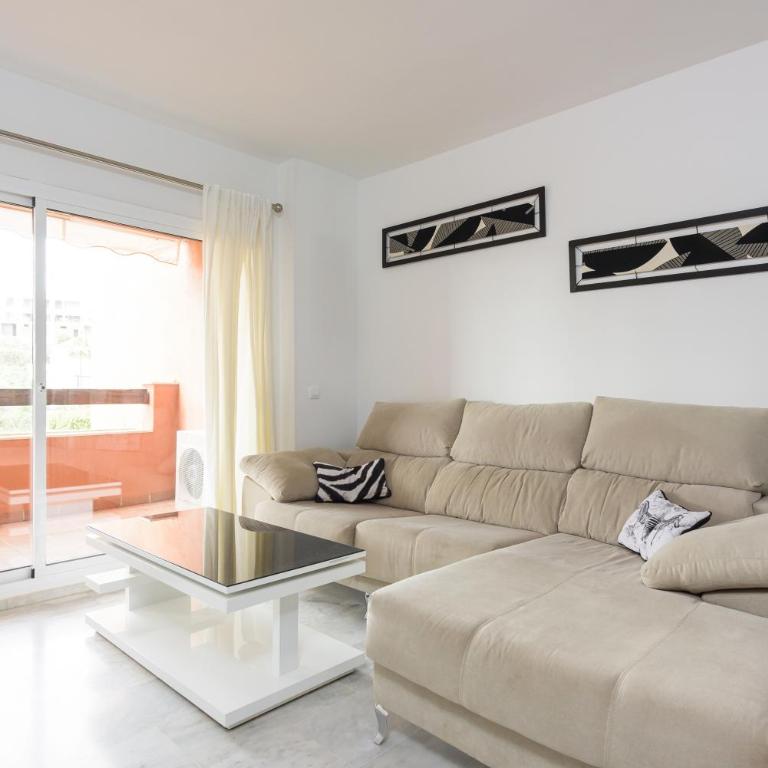 Stylish 2-Bed Apartment with Large Terrace & Pool - Apartamento de 2 dormitorios - 14