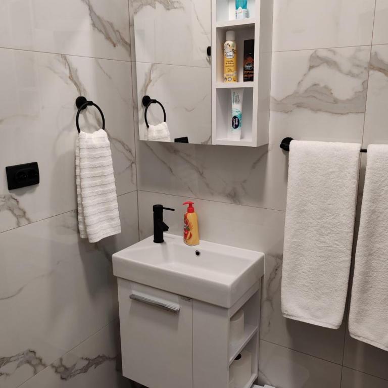 Studio 23 - One-Bedroom Apartment - 10