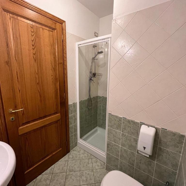 BnB Villa Melany vicino Centro - Camera Matrimoniale/Doppia con Letti Singoli - 7