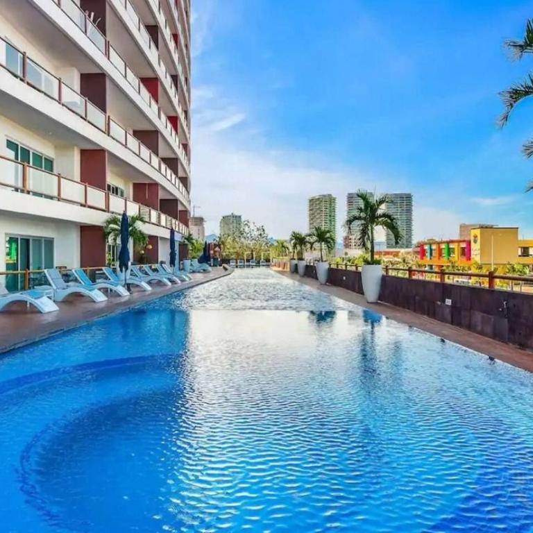 Deck12 Casino and Resort by Monyxbnb - Four-Bedroom Platinum Apartment - 36