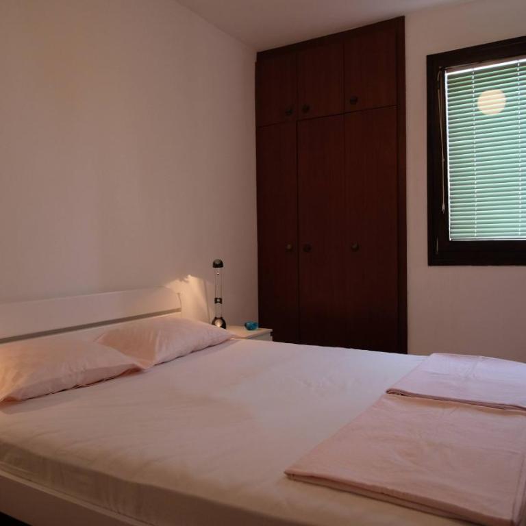 Central Studio 25 - Apartman sa 1 Spavaćom Sobom, Balkonom i Pogledom na Planinu - 9