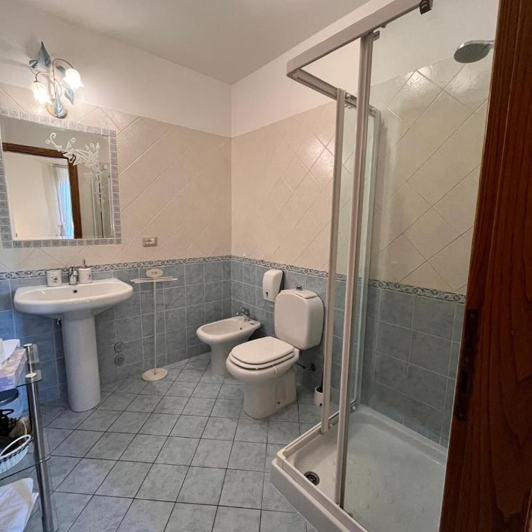 BnB Villa Melany vicino Centro - Camera Matrimoniale con Balcone - 6