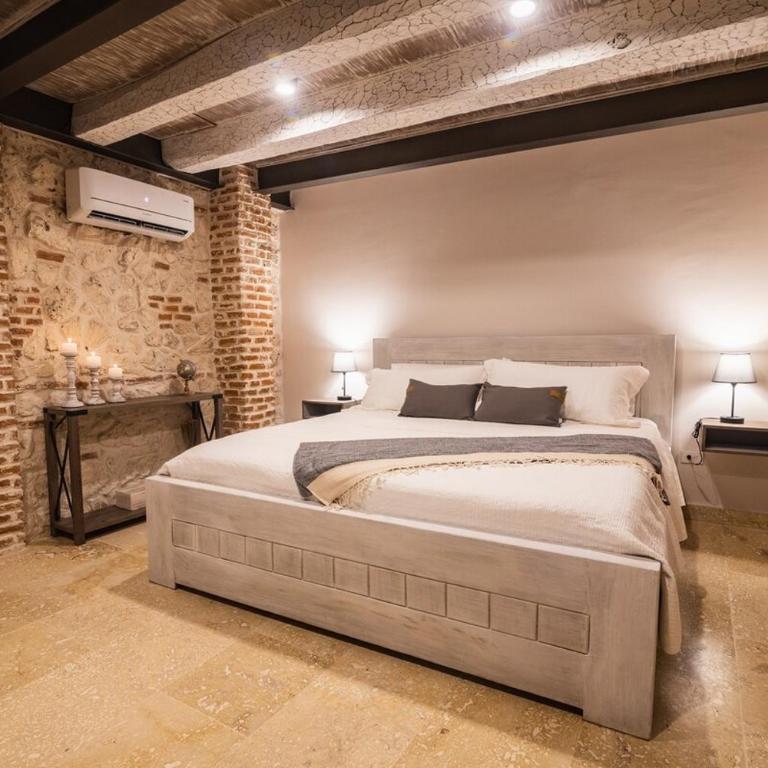 Casa Del Hidalgo - Walled City 7BR Colonial Villa - Villa - 4