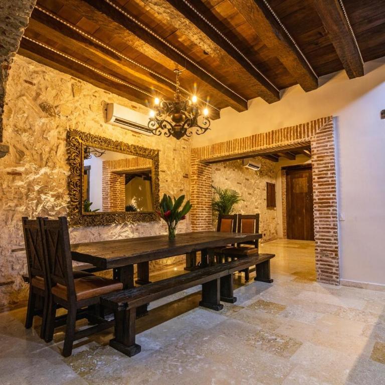 Casa Del Hidalgo - Walled City 7BR Colonial Villa - Villa - 38