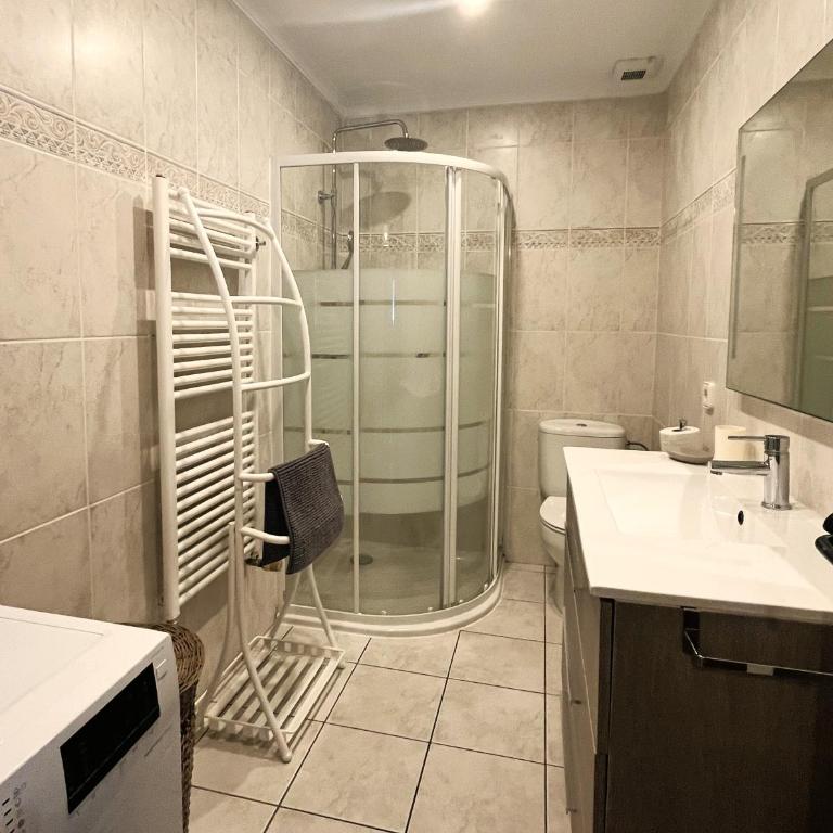 Casa Mila - Three-Bedroom House - 21