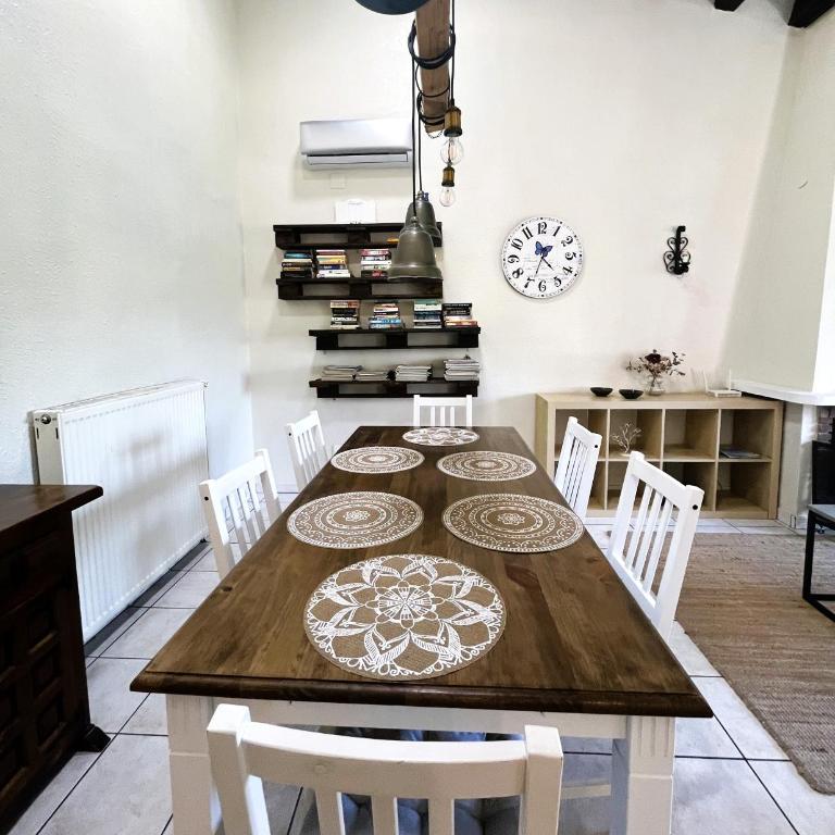 Casa Mila - Three-Bedroom House - 5