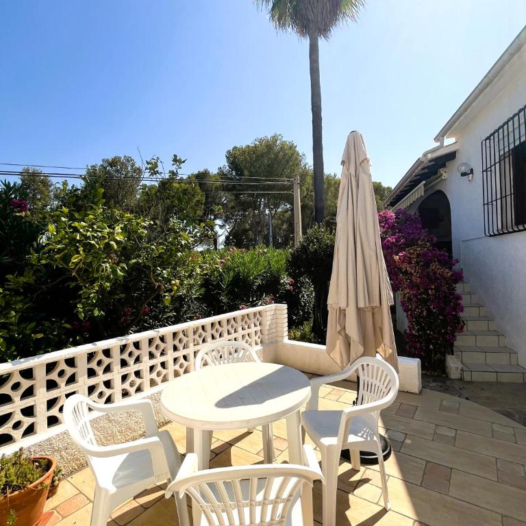 Casa Mila - Three-Bedroom House - 12