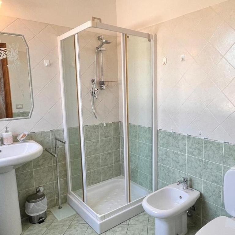 BnB Villa Melany vicino Centro - Camera Doppia con Letti Singoli con Bagno Privato - 6