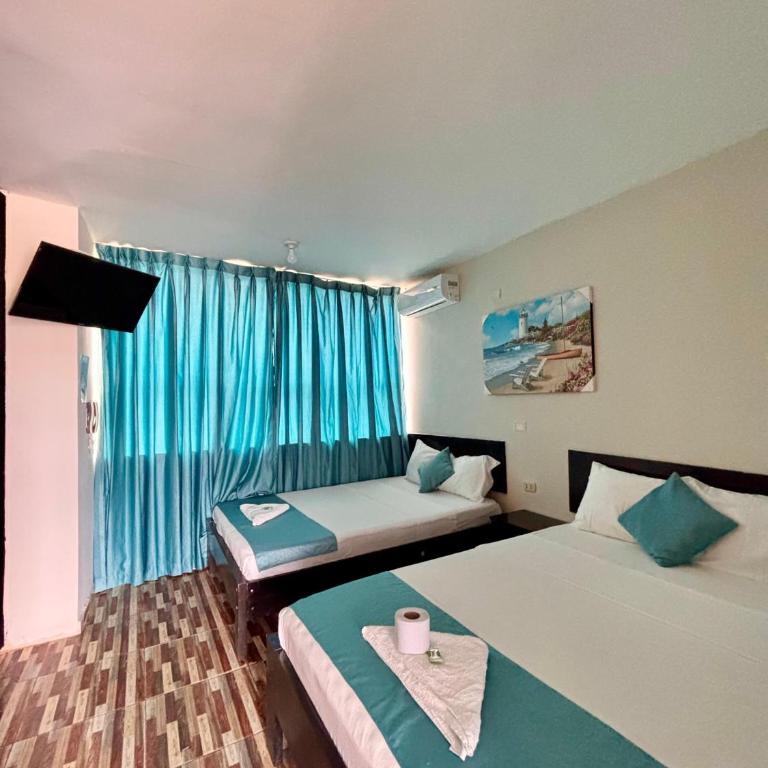 COSTA AZUL - Family Room - 1