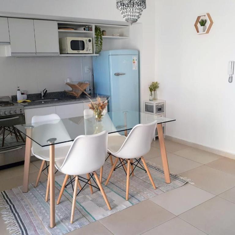 Magnífica vista al Río Paraná, y excelente ubicación en el microcentro de la ciudad !! - Apartamento - 1