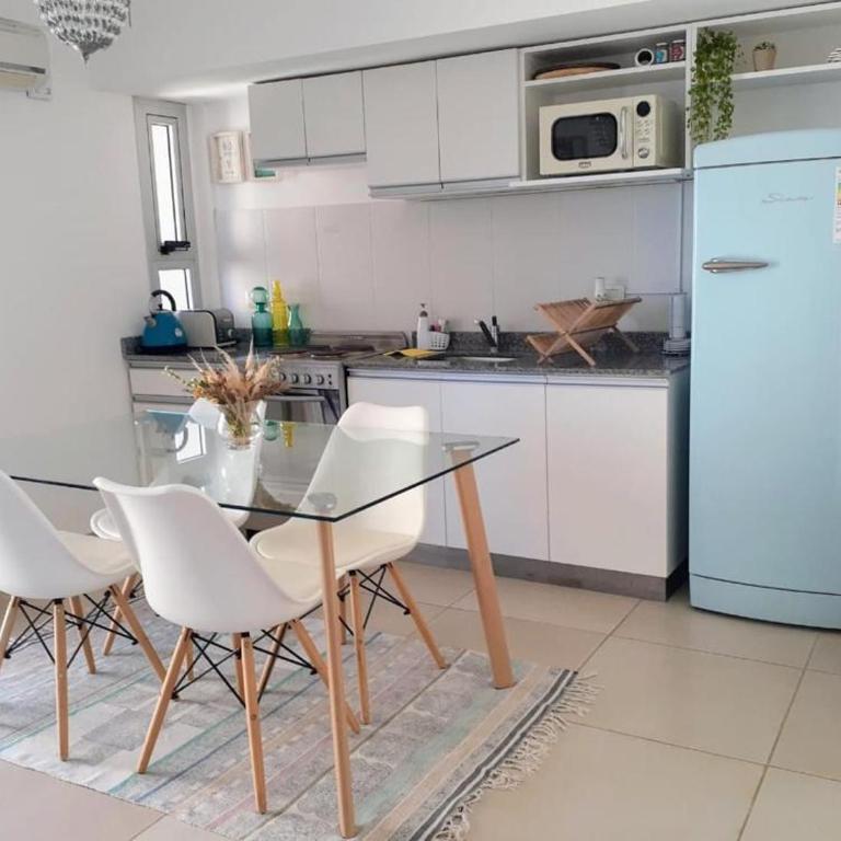 Magnífica vista al Río Paraná, y excelente ubicación en el microcentro de la ciudad !! - Apartamento - 11