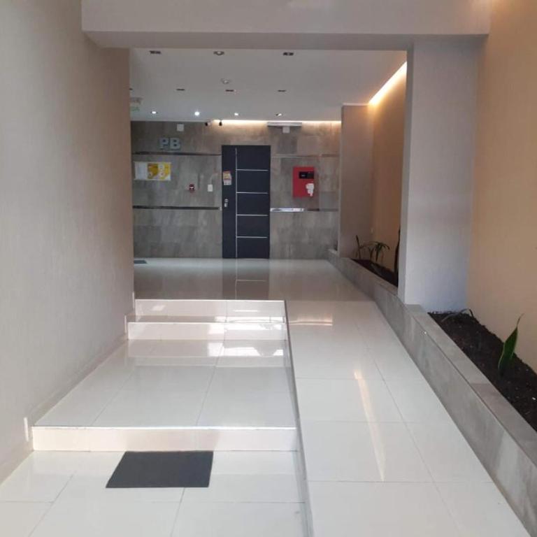 Magnífica vista al Río Paraná, y excelente ubicación en el microcentro de la ciudad !! - Apartamento - 12