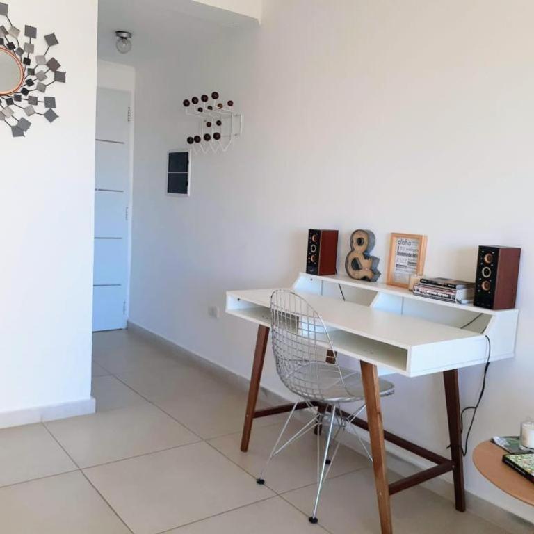 Magnífica vista al Río Paraná, y excelente ubicación en el microcentro de la ciudad !! - Apartamento - 14