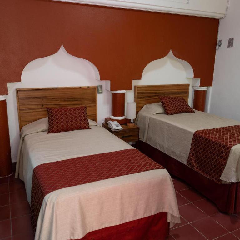 Hotel Encino Malecón Centro Puerto Vallarta - Básica 2 camas individuales sin vista - 1