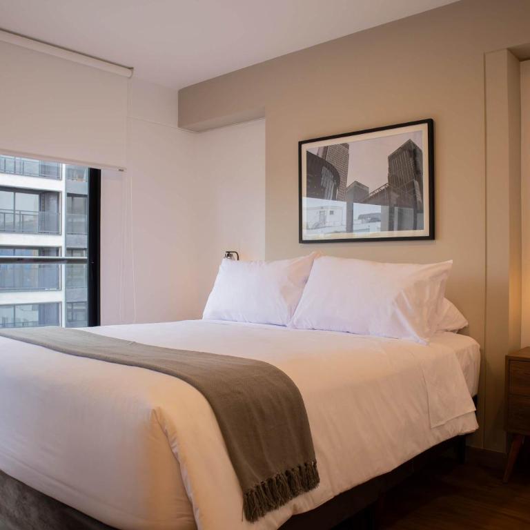 Majestic 1BR with Balcony in Miraflores - Apartamento - 2