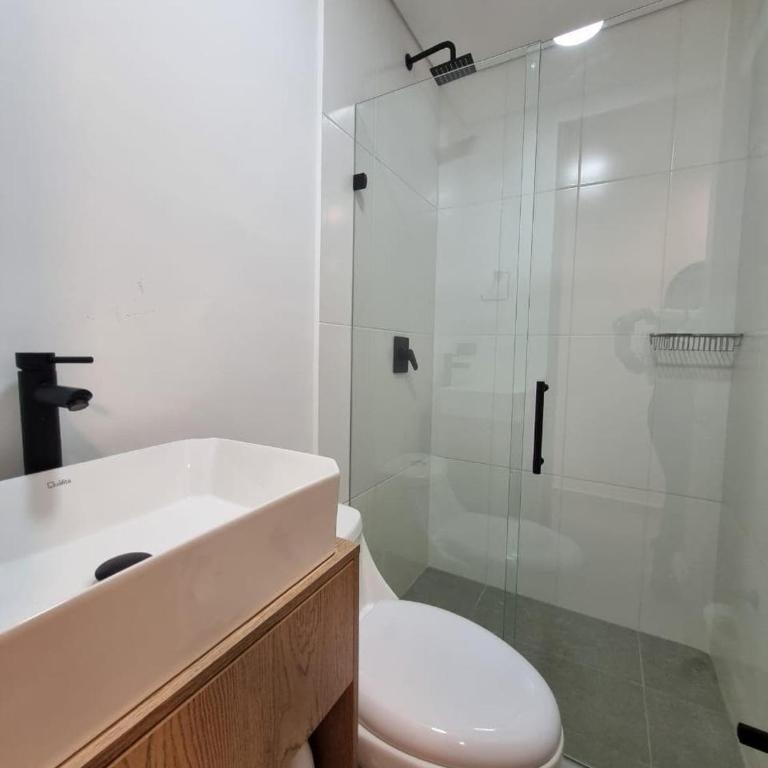 Apartment with a hot tub and a view of Guatapé lake - Apartment with Lake View - 3