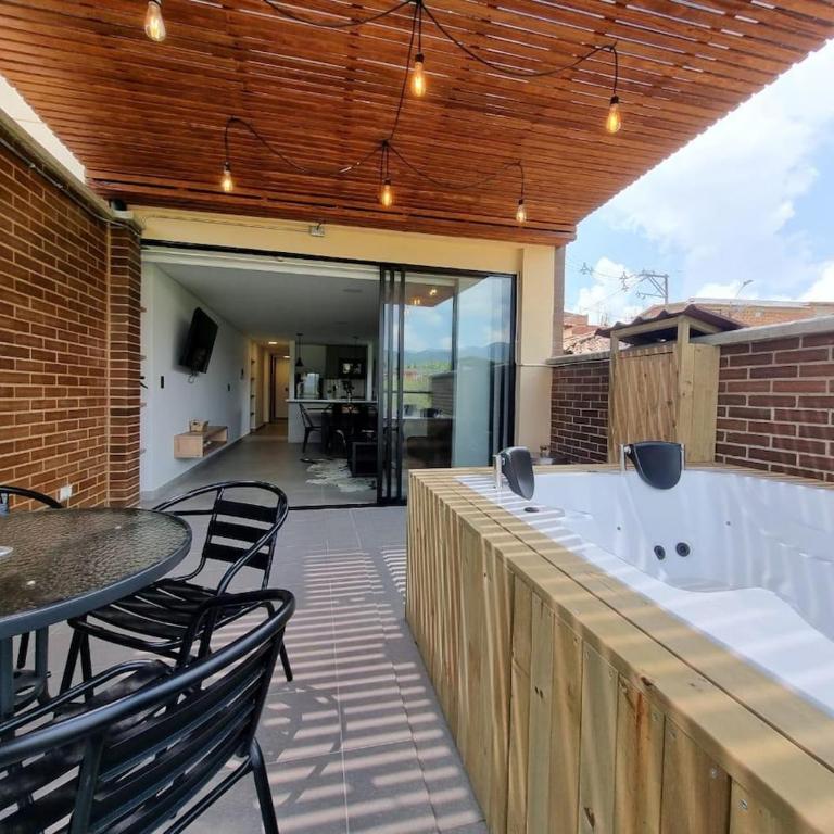 Apartment with a hot tub and a view of Guatapé lake - Apartment with Lake View - 14