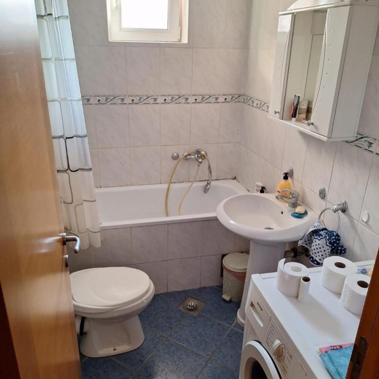 Modern Apartment and free parking - Apartman sa 1 Spavaćom Sobom - 6