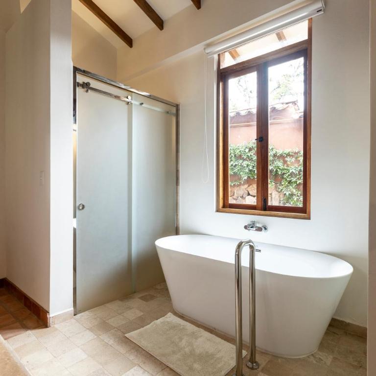 Casa Eva Hotel Boutique - Deluxe Room - 9