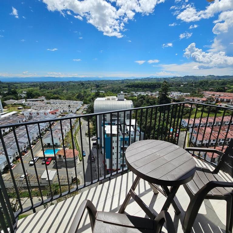 Cozy Apt In The Coffee Region - Apartamento de 2 dormitorios con balcón - 25