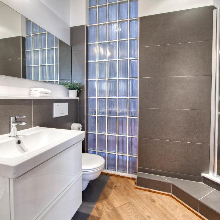 Habitat Apartments Rambla Deluxe - Two-Bedroom Apartment - 3