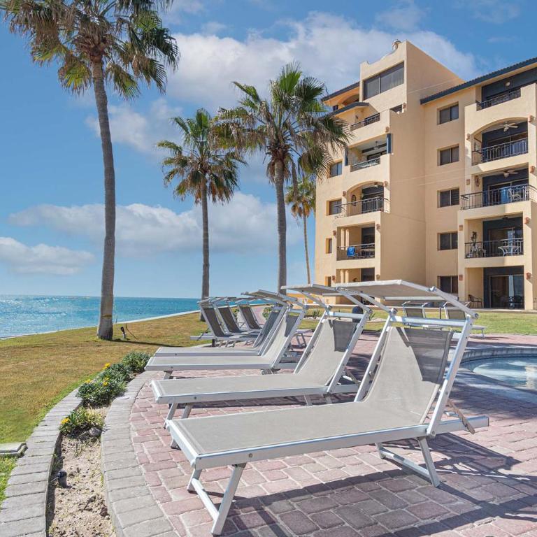 Gone Coastal Adorable Ocean View Condo - Casa - 22