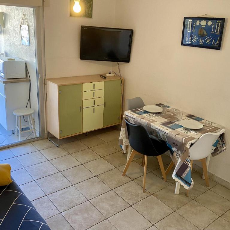Studio cabine climatisé, terrasse et parking proche plage - FR-1-338-604 - Appartement - 14