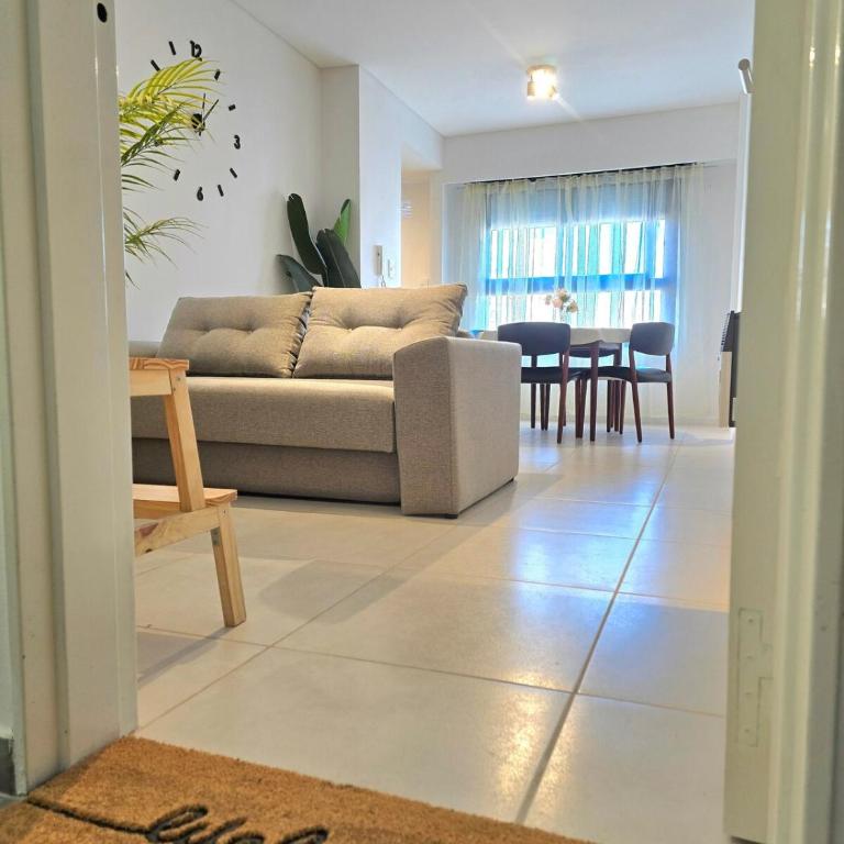 Encantador depto a estrenar a 100m Av Pellegrini - One-Bedroom Apartment - 1