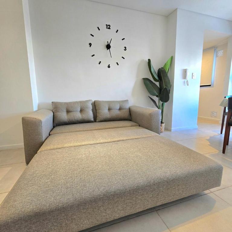 Encantador depto a estrenar a 100m Av Pellegrini - One-Bedroom Apartment - 3