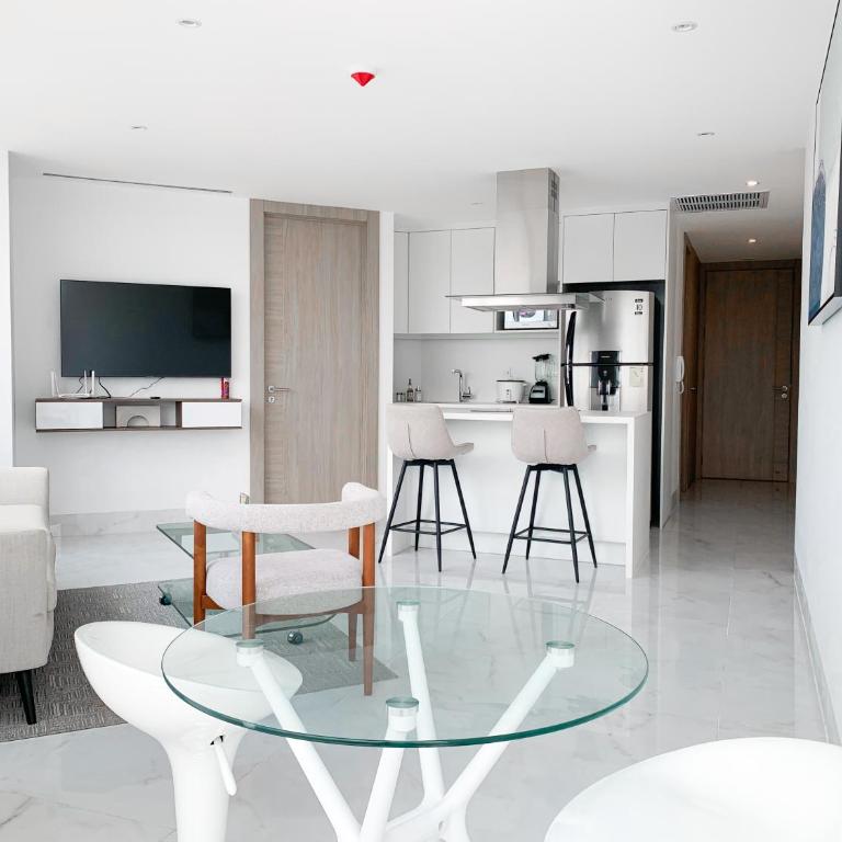 Suites de lujo cerca del WORLD TRADE CENTER, Parking Gratis, GYM, PISCINA - One-Bedroom Apartment with City View - 16