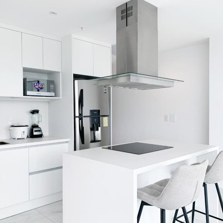 Suites de lujo cerca del WORLD TRADE CENTER, Parking Gratis, GYM, PISCINA - One-Bedroom Apartment with City View - 2