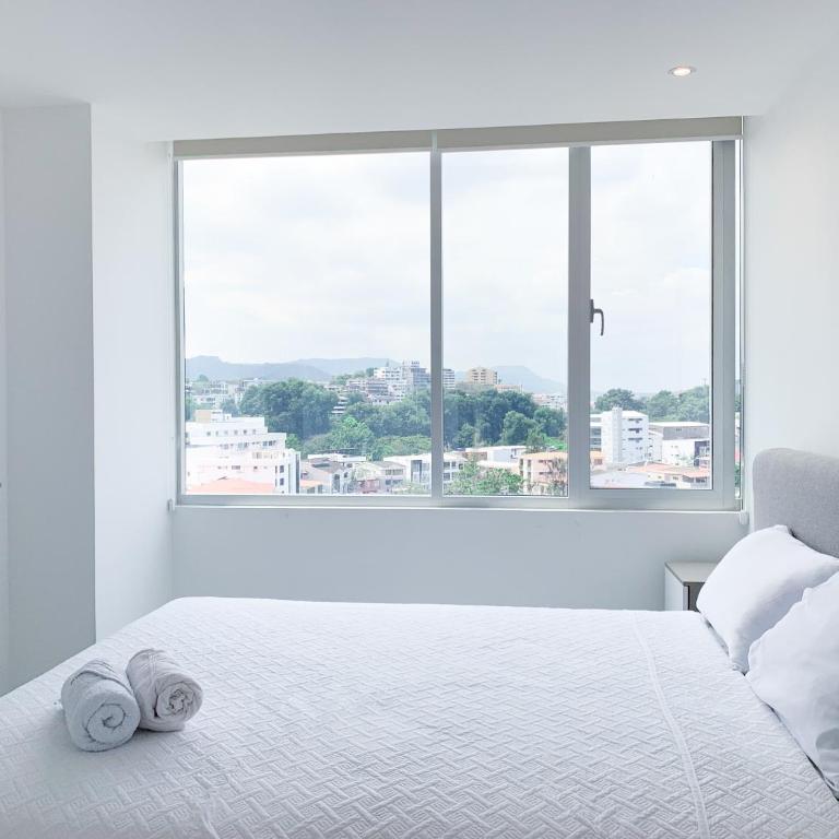 Suites de lujo cerca del WORLD TRADE CENTER, Parking Gratis, GYM, PISCINA - One-Bedroom Apartment with City View - 7
