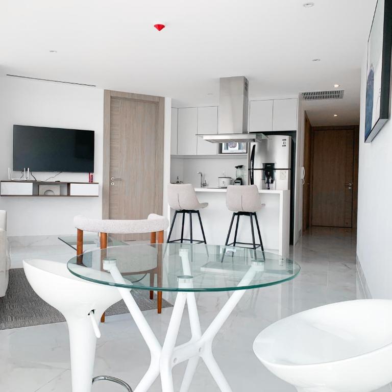 Suites de lujo cerca del WORLD TRADE CENTER, Parking Gratis, GYM, PISCINA - One-Bedroom Apartment with City View - 17
