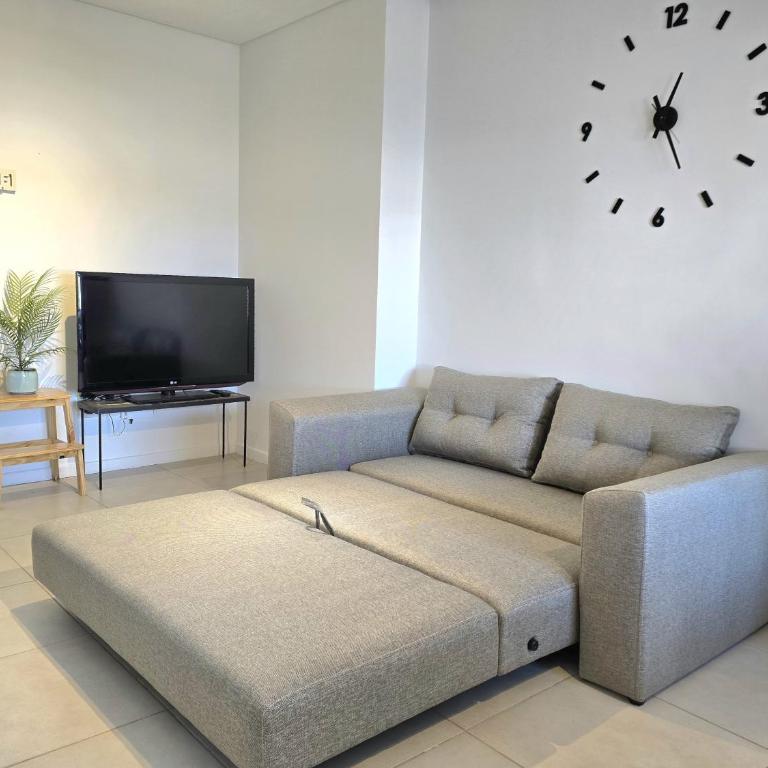 Encantador depto a estrenar a 100m Av Pellegrini - One-Bedroom Apartment - 4