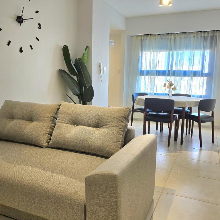Encantador depto a estrenar a 100m Av Pellegrini - One-Bedroom Apartment - 5