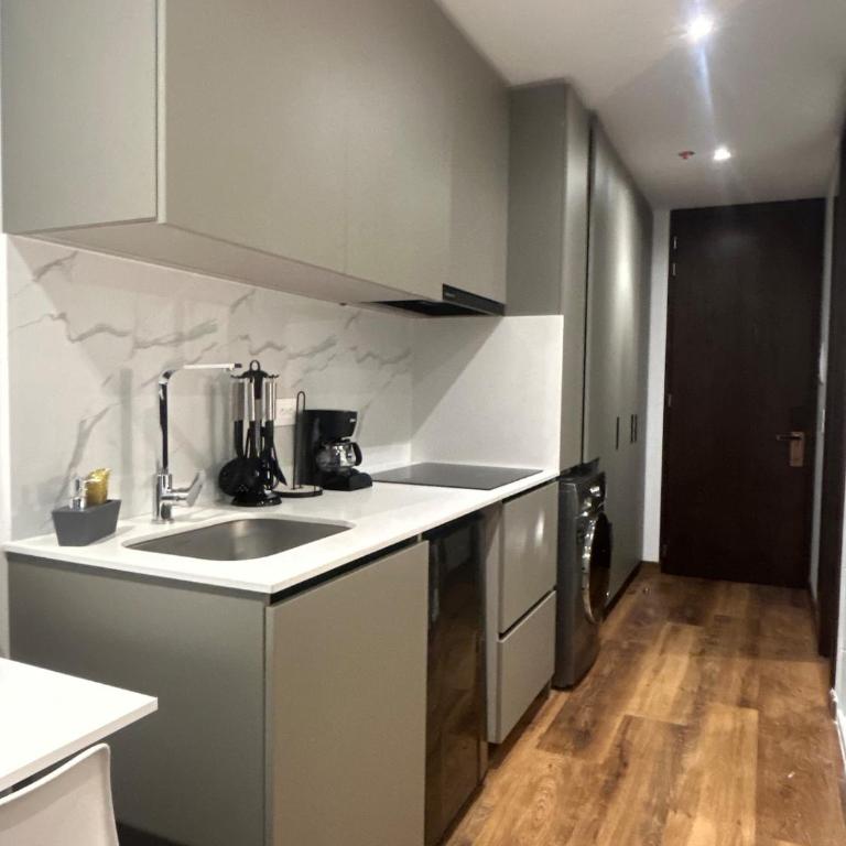 NOK Centric Loft in Park 93 - One-Bedroom Apartment - 17