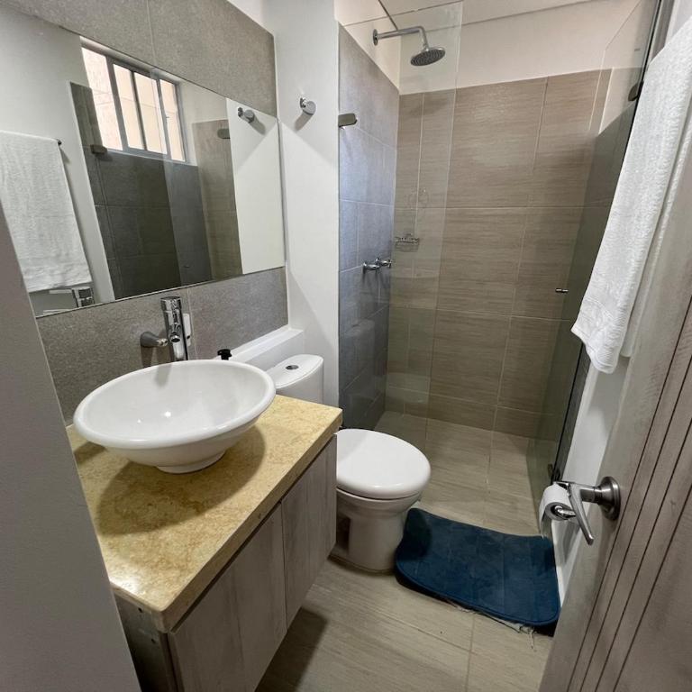 Apartamento con Piscina - Vista a las montañas - Villeta a 90 min de Bogotá - Apartamento de 2 dormitorios con balcón - 6